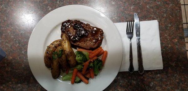 Meatloaf with fingerling potatoes and veggies! Yummy!