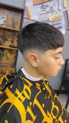 Medium skin fade with texture