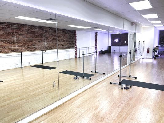 All kinds of studio and gym mirrors installed