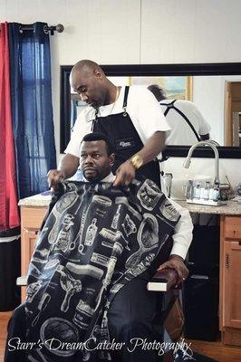 Pastor Hightower getting a fresh cut!