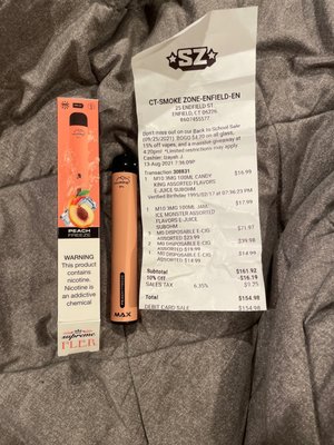 Receipt and the disposal vape pen.