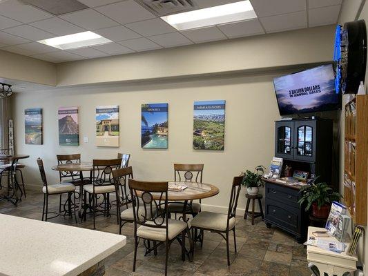 Lobby of the office of Teresa Rens Real Estate Agent with United Country Real Colorado Properties in Grand Junction.