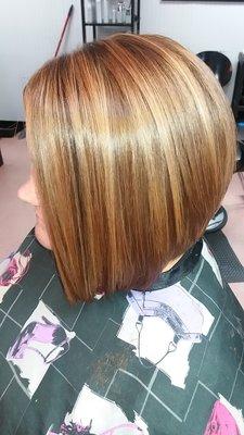 Honey highlights, warm beige lowlights & cut