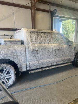 Snow foam cannon wash