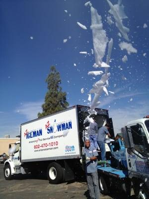 Jeff Davis making Snow.