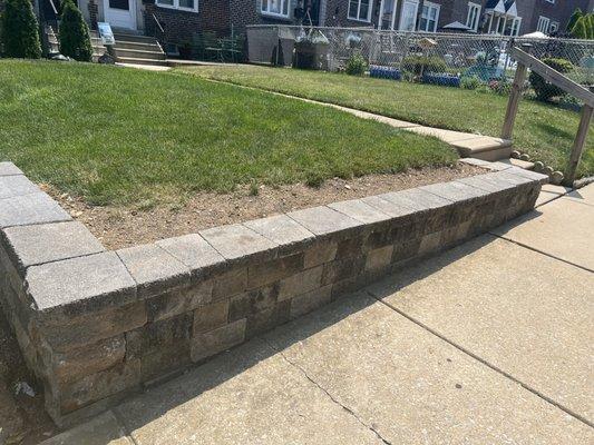 Retaining wall