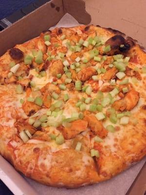 Buffalo chicken pizza. Spicy, yum.