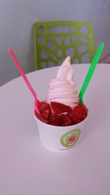 Strawberry flavored yogurt with strawberry