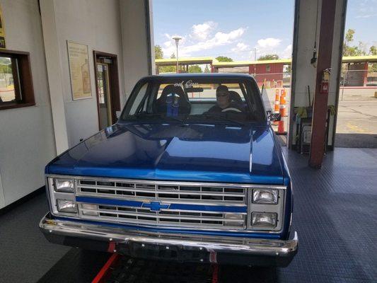 This truck was ready for the drag strip. Super clean too.