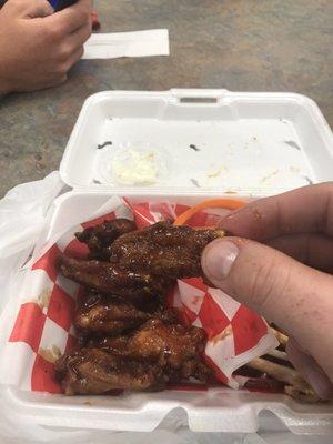 Average sized wing in my order. I'm no giant with a huge thumb, they are just that small