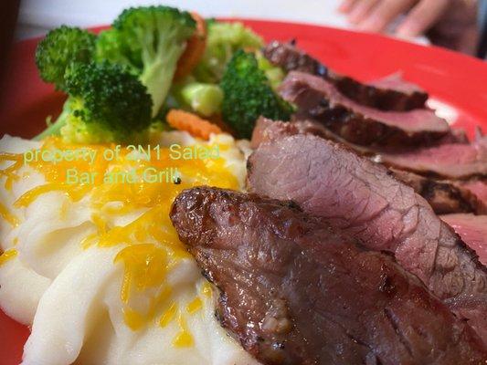 Sirloin Platter with mushroom sauce