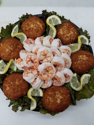 CRAB CAKES AND SHRIMP PLATTER