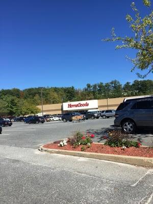 Quarry Square Shopping Center-- 196 East Main Street / Route 16, Milford          HomeGoods