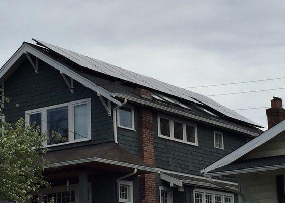 5.88kW Itek Energy solar system in Seattle, WA.