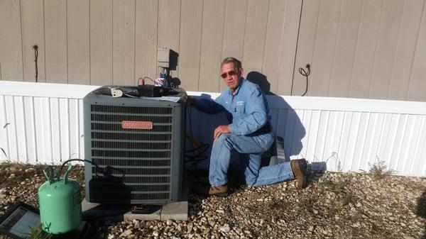 Performing multiple tests on outdoor condensing  unit