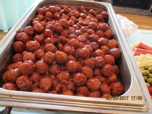 Lynn's special meat balls - made to order