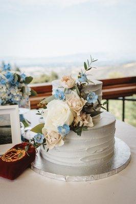 cake flowers by Poppy's