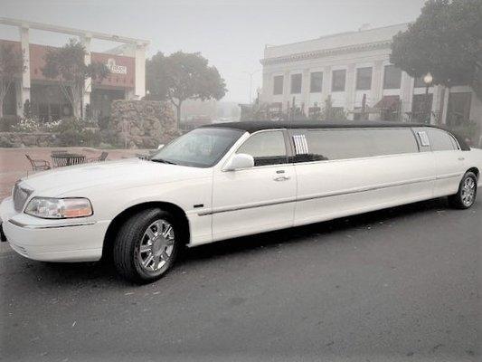 8 Pax Stretch Limousine