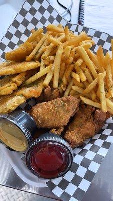 Original fried wings served with seasoned fries or fried plantains.