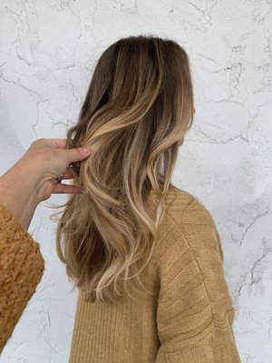 Balayage on this beauty!