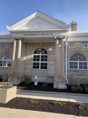 Lebanon Public Library