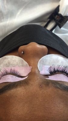 Eyelashes extensions