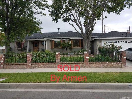 SOLD! Great Curb appeal galore with gorgeous roses