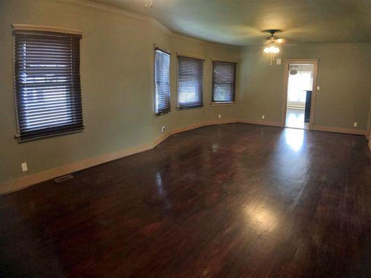 Room Before: Green ceiling and walls.