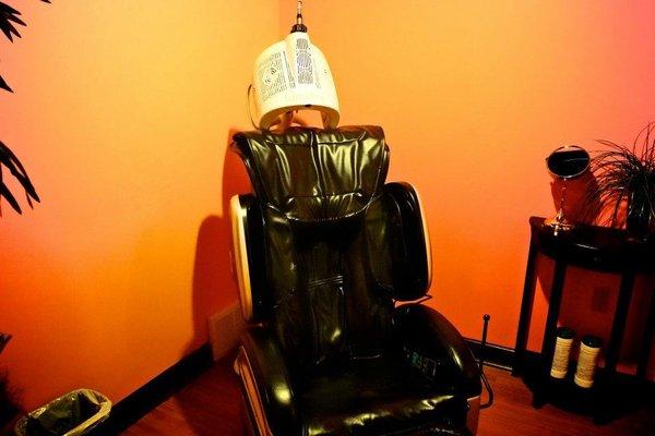 Lumiere Red-light Therapy & Cyber Relax Massage Chair