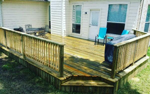 600sf deck finished up