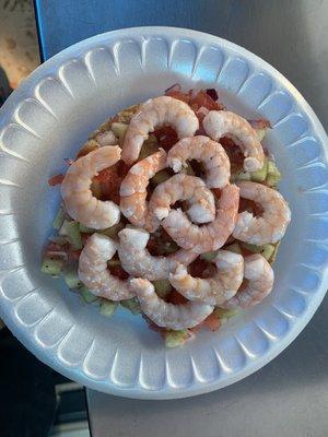 Tostada de camarón cosido