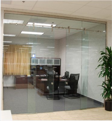 1/2" Frameless Wall Partition with Frameless Sliding Door