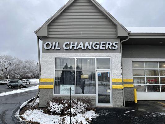 Oil Changers & Car Wash