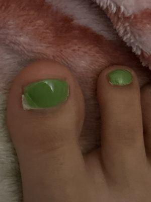 Horrible pedicure does not last long.. Gel polish and it's already peeled (went 4 days ago)