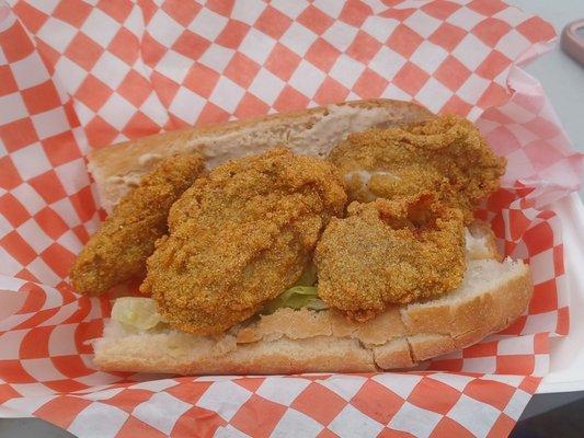 Fried Oyster Po'boy