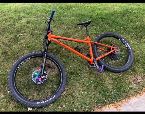 Custom orange bikes frame with all 2021 ungrades