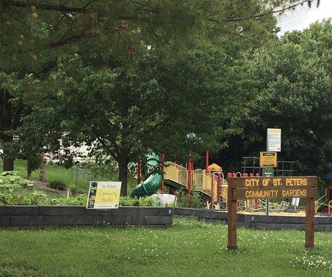 A community garden is located at Oak Creek Park.