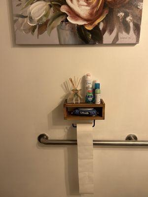 Restroom decor and toiletries