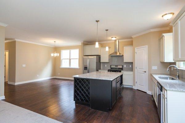 Gorgeous eat in kitchen, but you can still eat at the dining room.