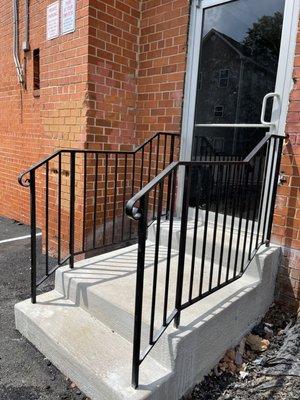 Simple railing design