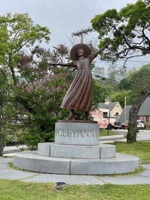 Pollyanna Statue