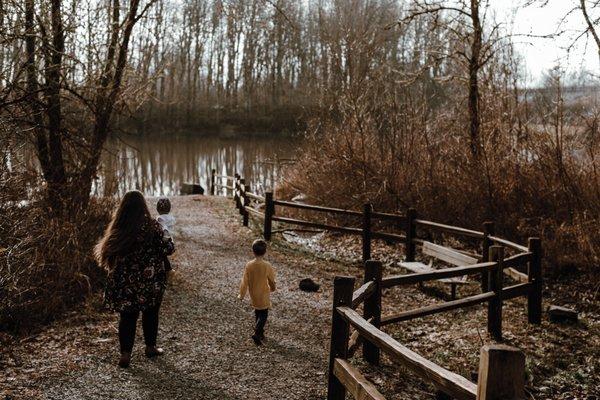 Baby photos taken by me at Rood Bridge Park on one of the trails / @thedoubleshotproject