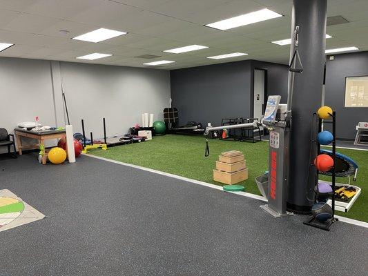 EXOS Physical Therapy & Sports Performance - Overland Park North