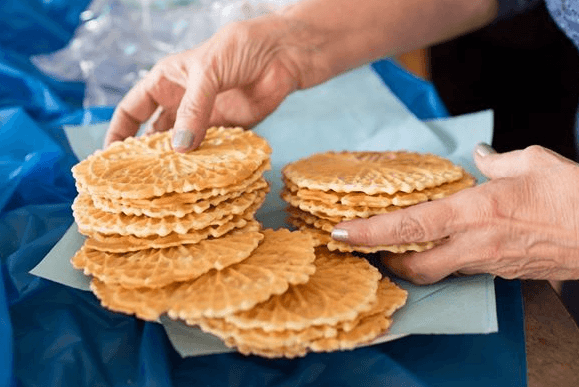 Fresh baked pizzelles.... ♥