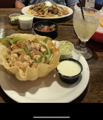 Fajita taco salad, Fajita Nacho Supreme, Margaritas Small