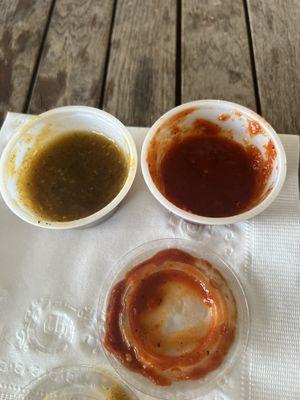 Red and green sauce: spicy and hot