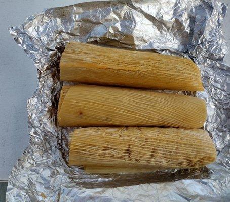 How tamales are wrapped in Corn Shucks!! BIG TAMALES!!!