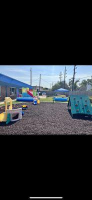 Splash day event on Fridays  Trampolín for smaller  kids ( with supervision)  Playground.