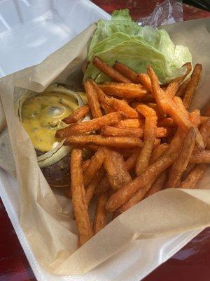 Hamburger with sweet potato fries