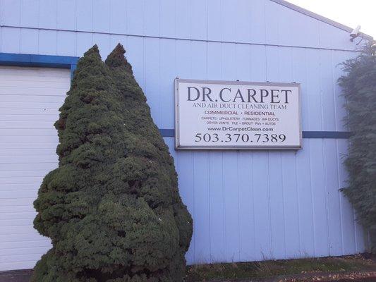 Call the best. Dr. Carpet & Air Duct Cleaning.